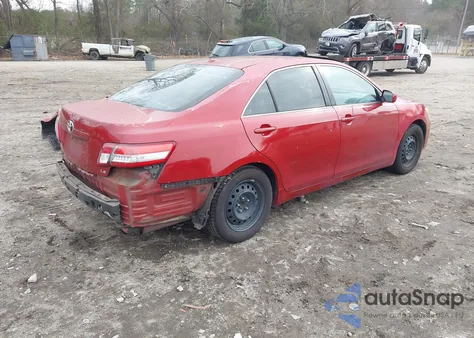 2010 Toyota Camry Le z USA, uszkodzony, nr VIN 4T1BF3EK7AU087145